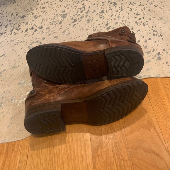 Frye Veronica Short Boots - Picture 10 of 10
